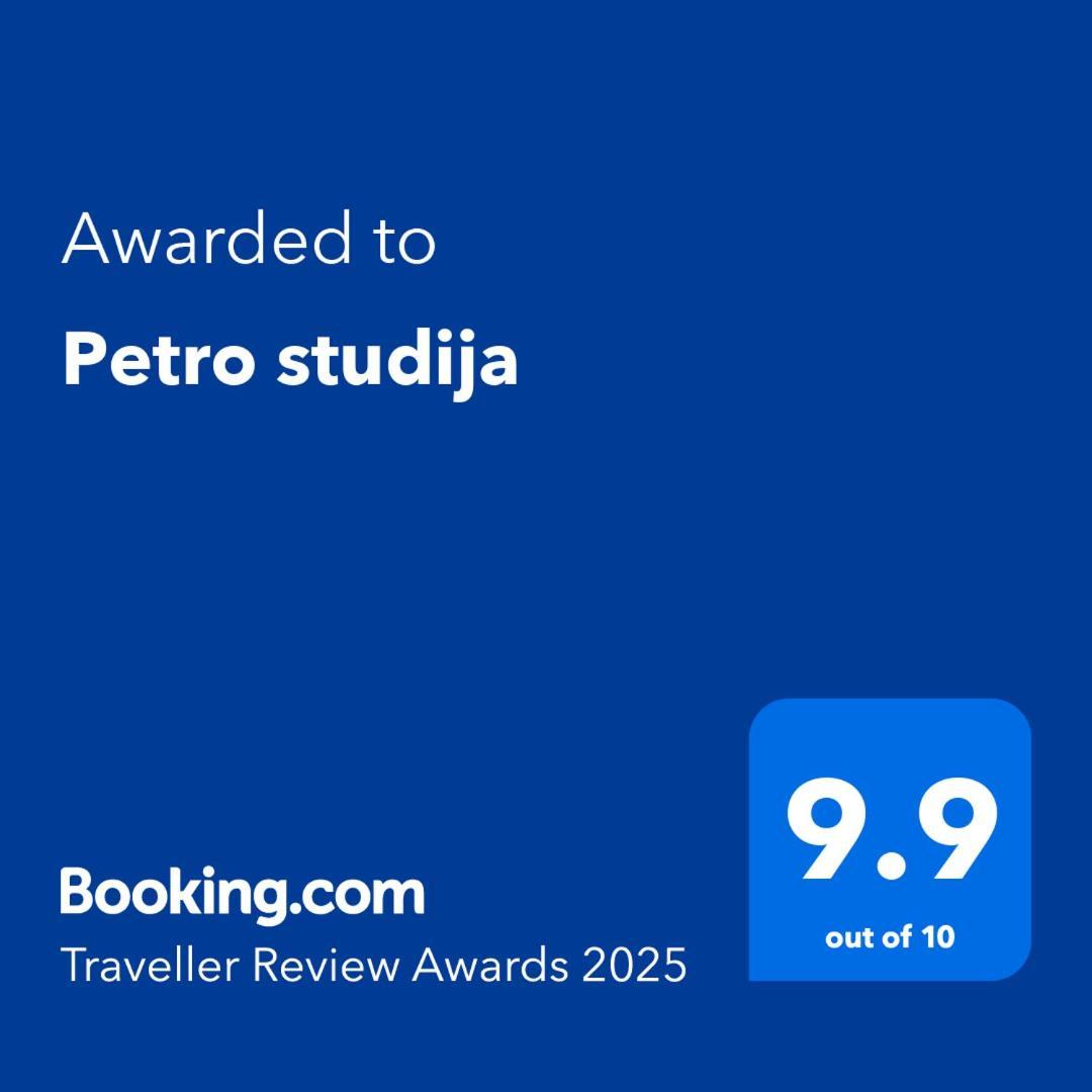 Petro Delux Apartments คอนัส ภายนอก รูปภาพ