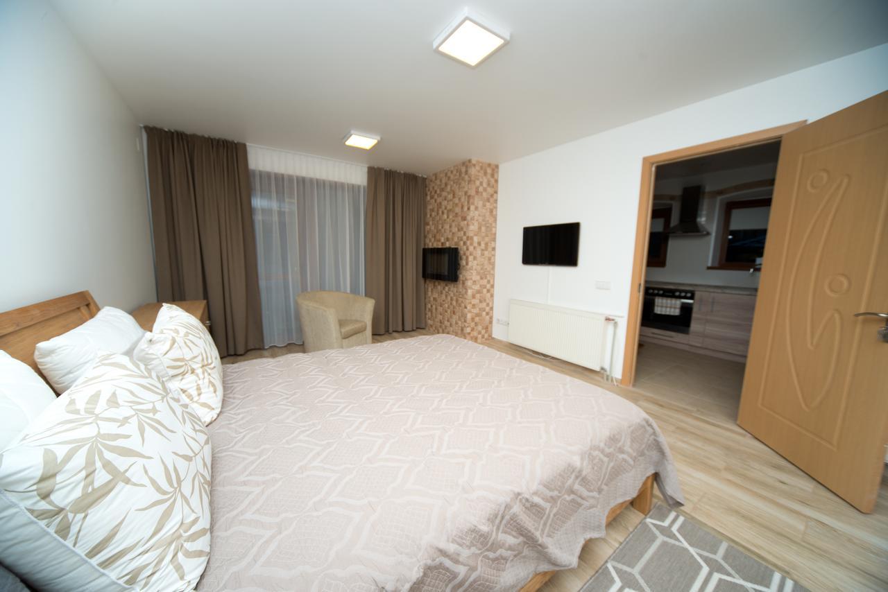 Petro Delux Apartments คอนัส ภายนอก รูปภาพ
